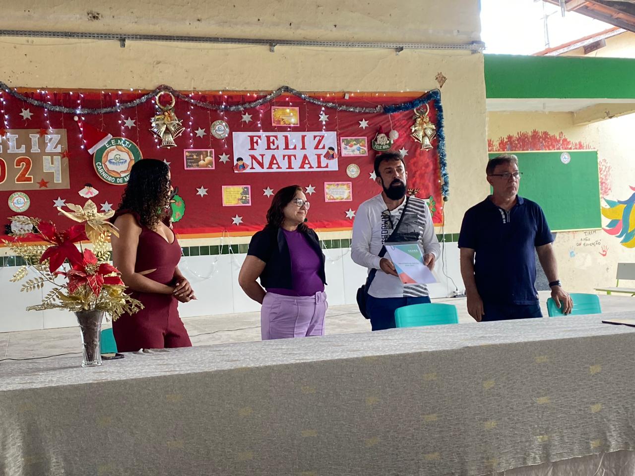 Posse e entrega de relatório de Gestão da professora Damiriam Na EEMTI Carneiro de Mendonça ( Maracanaú)